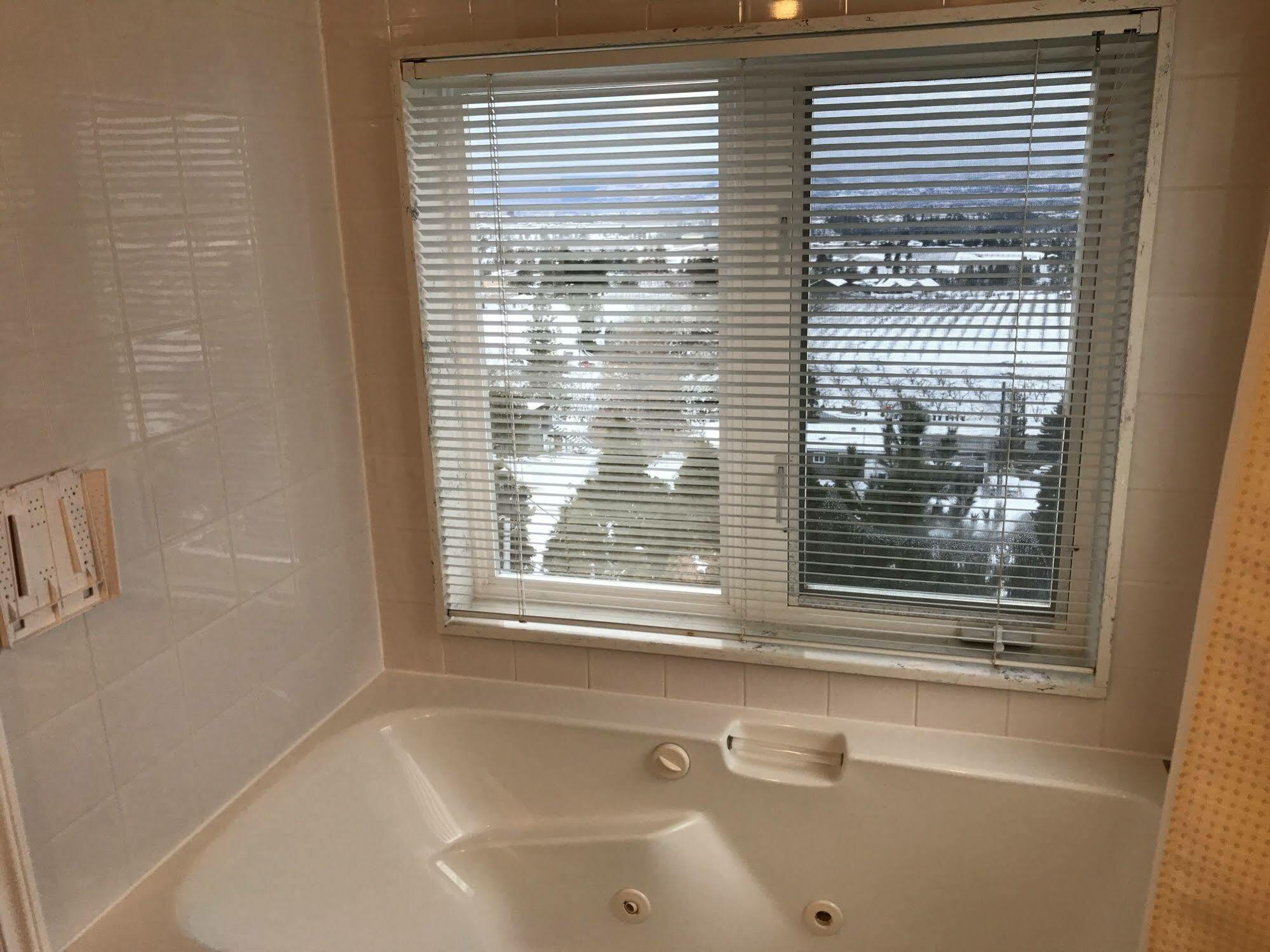Acker Vacation Rentals Kelowna Exterior foto